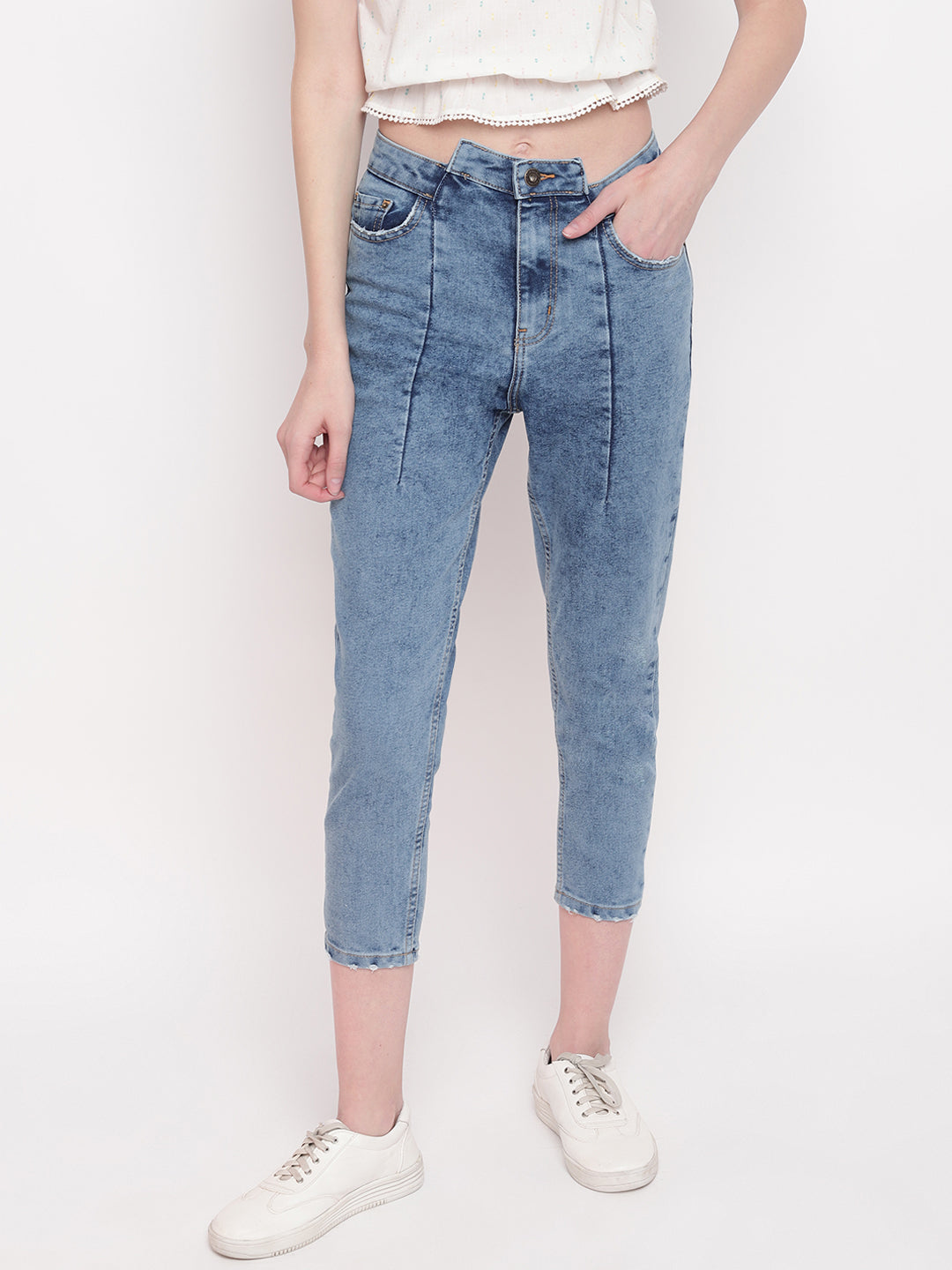 Women High Low Belt And Hem Detailed Slim Fit Denim Jeans
