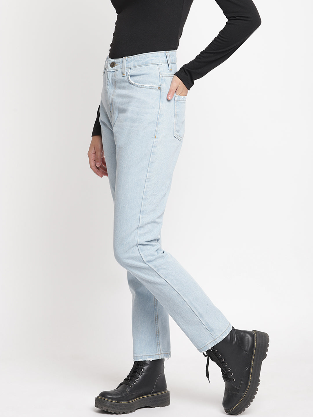 Women Light Blue Boyfriend Fit Denim Jeans