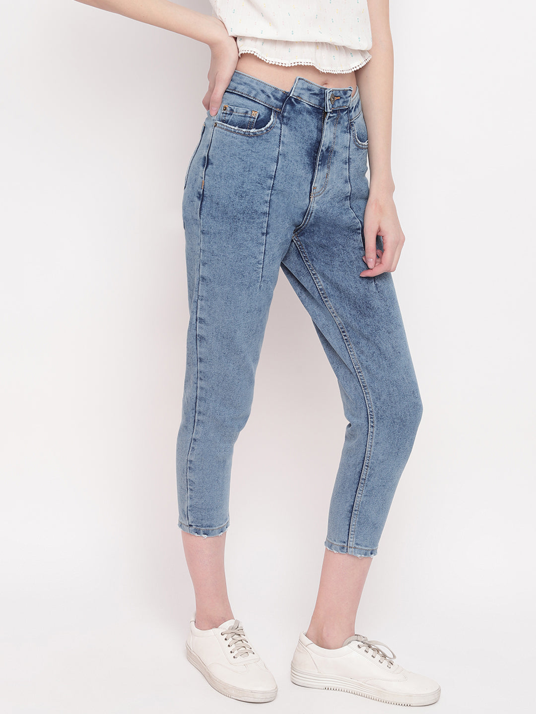 Women High Low Belt And Hem Detailed Slim Fit Denim Jeans