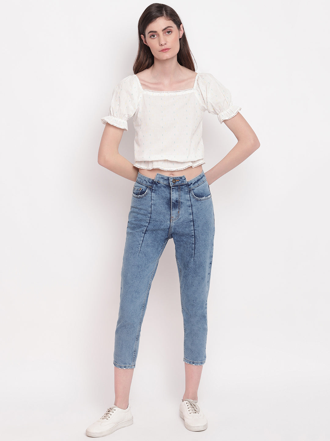 Women High Low Belt And Hem Detailed Slim Fit Denim Jeans