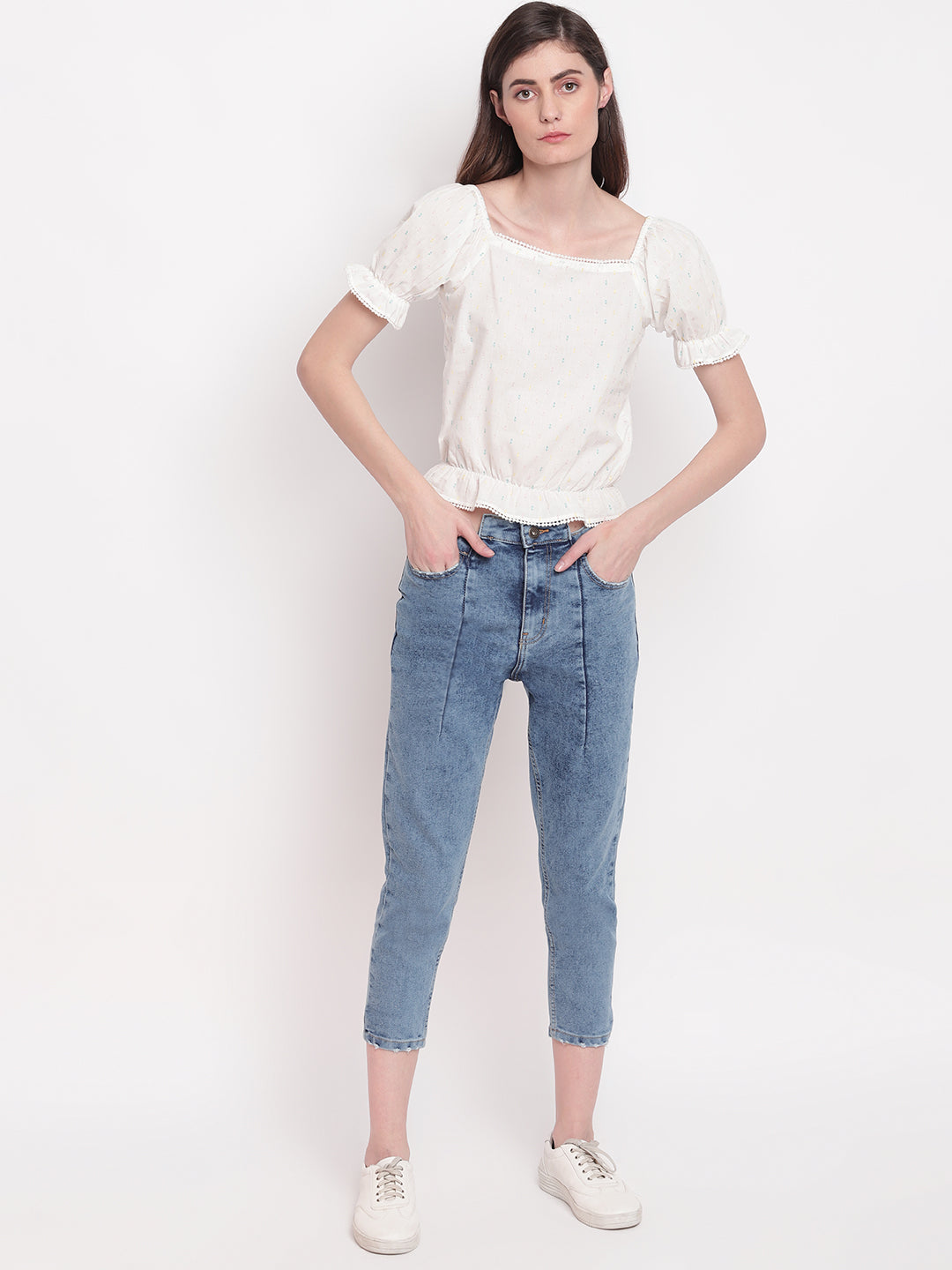Women High Low Belt And Hem Detailed Slim Fit Denim Jeans