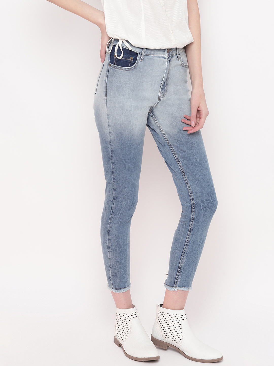 Women Blue Ombre Denim Skiny Fit Jeans With Frayed Hem